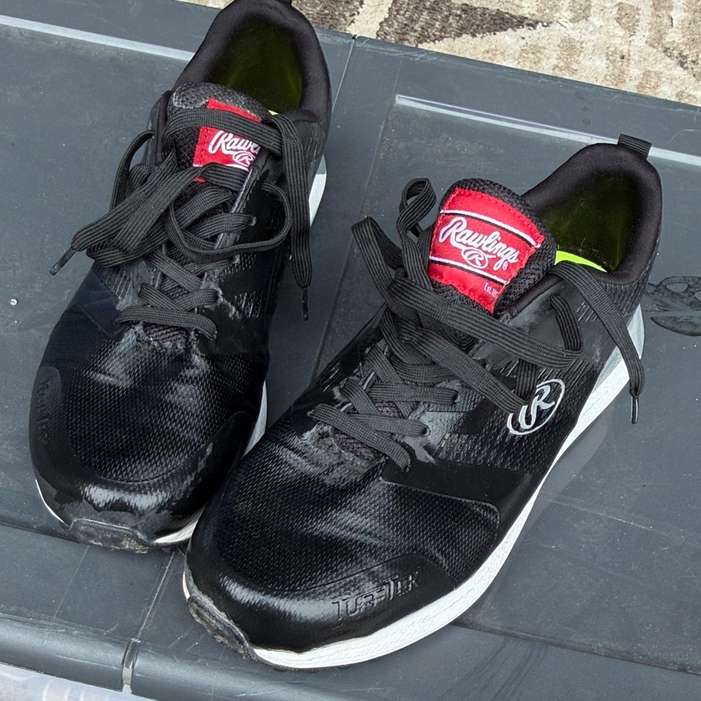 Rawlings Black Turf Shoes